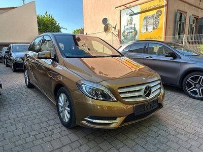 Usata Mercedes B200 136 CV (100 kW) 2013 Beige Monovolume