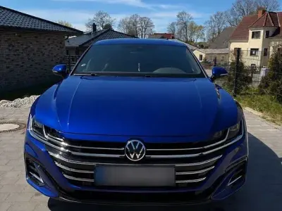 Gebraucht VW Arteon R-line 150 PS (110 kW) 2024 Blau Kombi