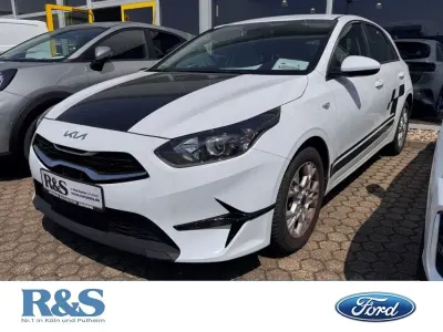 Gebraucht Kia Ceed Vision 101 PS (74 kW) 2022 Weiss Kleinwagen