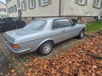 Gebraucht Mercedes 230 136 PS (100 kW) 1981 Silber Coupé