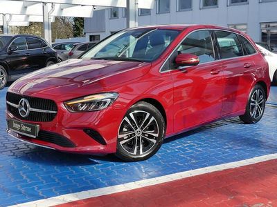 Manufaktur lack manufaktur patagonienrot metallic Gebraucht 2024 Mercedes B180 Progressive Van / Kleinbus | 34.890 € (Teuer)