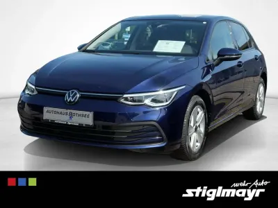 Gebraucht VW Golf VIII Life 150 PS (110 kW) 2023 Blau Limousine