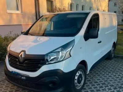 Gebraucht Renault Traffic 110 PS (80 kW) 2018 Weiß Van / Kleinbus