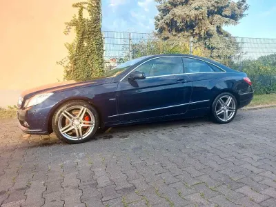 Usata Mercedes 250 204 CV (150 kW) 2010 Blu Coupé