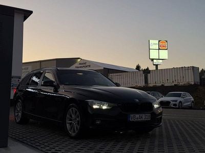 Gebraucht BMW 318 Sport Line 150 PS (110 kW) 2015 Schwarz Limousine