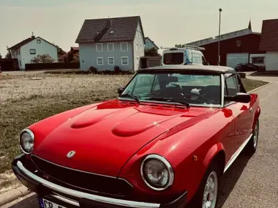 Gebraucht Fiat 124 Spider 105 PS (77 kW) 1983 Rot Cabrio