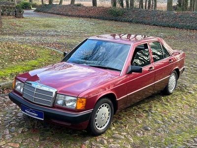 Rot Gebraucht 1990 Mercedes 190 Limousine | 9.900 €