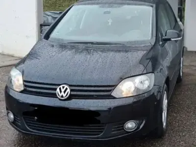 Gebraucht VW Golf Plus Cross 122 PS (89 kW) 2012 Schwarz Van / Kleinbus