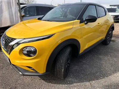 Gebraucht Nissan Juke N-Connecta 114 PS (83 kW) 2024 Iconic yellow (m) / black SUV