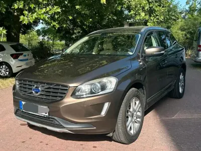 Gebraucht Volvo XC60 Kinetic 181 PS (133 kW) 2014 Braun SUV
