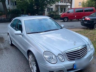 Mercedes E280