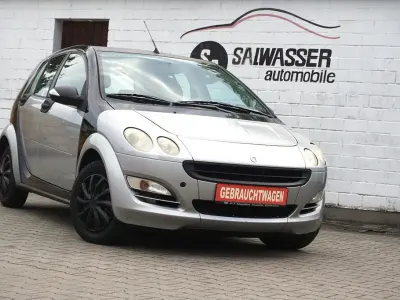 Używany Smart ForFour Basis 75 KM (55 kW) 2005 Czarny Hatchback