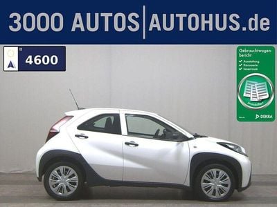 Weiss Gebraucht 2022 Toyota Aygo Kleinwagen | 10.480 € (Guter Preis)