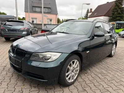 Gebraucht BMW 320 Comfort Edition 163 PS (119 kW) 2006 Tiefgruen metallic (metallic) Kombi