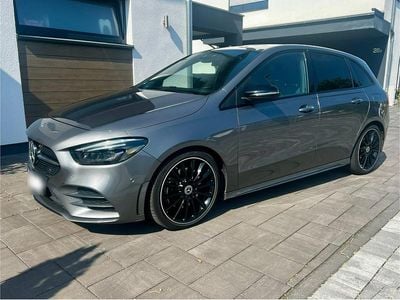 Gebraucht Mercedes B220 AMG 190 PS (139 kW) 2019 Grau Van / Kleinbus