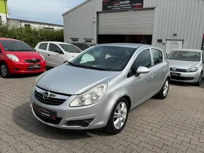 Używany Opel Corsa 80 KM (58 kW) 2009 Srebrny Hatchback