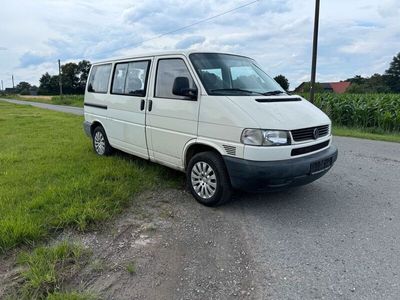 VW Caravelle