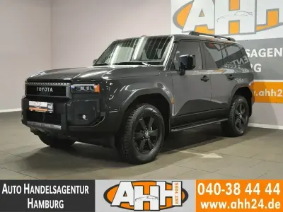 Gebraucht Toyota Land Cruiser Executive 205 PS (150 kW) 2024 Grau SUV