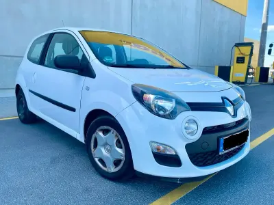 Używany Renault Twingo 71 KM (52 kW) 2014 Biały Hatchback