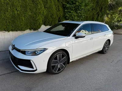Neu VW Passat R-line 360 PS (264 kW) 2026 Purewhite Kombi