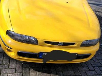 Second-hand Fiat Bravo 103 CP (75 kW) 1999 Galben Hatchback
