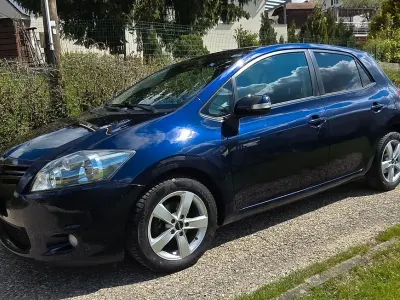 Brugt Toyota Auris Club 132 HK (97 kW) 2010 Blå Hatchback