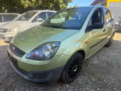 Gebraucht Ford Fiesta Ambiente 60 PS (44 kW) 2006 Gelb Kleinwagen