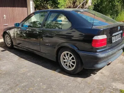 Gebraucht BMW 320 150 PS (110 kW) 1994 Schwarz Coupé