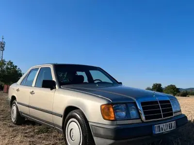 Gebraucht Mercedes E260 160 PS (117 kW) 1988 Silber Limousine