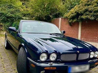 Usata Jaguar XJ8 237 CV (174 kW) 1998 Blu Berlina