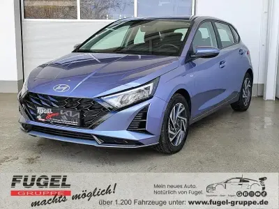 Gebraucht Hyundai i20 Trend 101 PS (74 kW) 2024 Meta blue / mic Kleinwagen