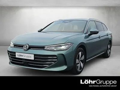 Gebraucht VW Passat Business 150 PS (110 kW) 2026 Maripositgrün metallic Kombi