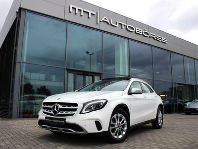 Gebraucht Mercedes GLA200 Urban 156 PS (114 kW) 2019 Weiß SUV