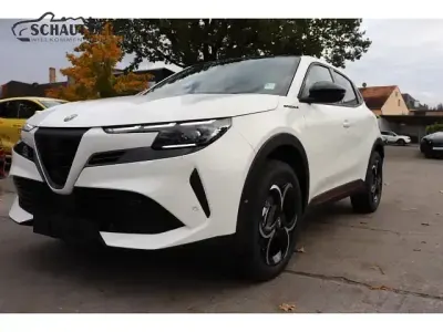 Gebraucht Alfa Romeo Junior Edizione Speciale 145 PS (106 kW) 2025 Bianco sempione SUV