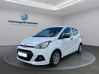 Gebraucht Hyundai i10 67 PS (49 kW) 2015 Polar white Kleinwagen