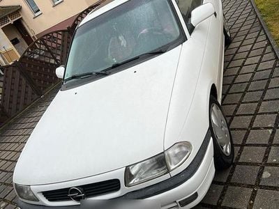 Gebraucht Opel Astra 60 PS (44 kW) 1997 Weiß Kleinwagen