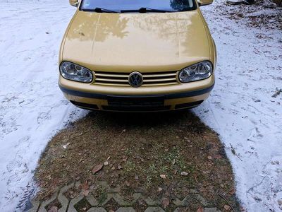 Gold Gebraucht 1998 VW Golf IV Kleinwagen | 980 € (Fairer Preis)