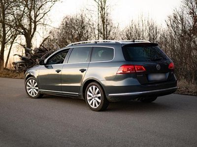 Gebraucht VW Passat 140 PS (102 kW) 2011 Grau Kombi