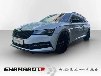 Weiß Gebraucht 2020 Skoda Superb SportLine Kombi | 30.990 € (Fairer Preis)