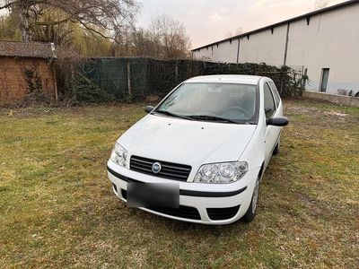 Gebraucht Fiat Punto 60 PS (44 kW) 2004 Weiß Kleinwagen