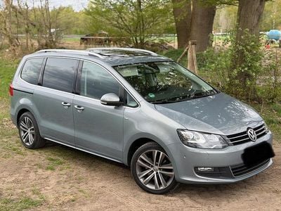Second-hand VW Sharan 177 CP (130 kW) 2014 Gri Monovolum