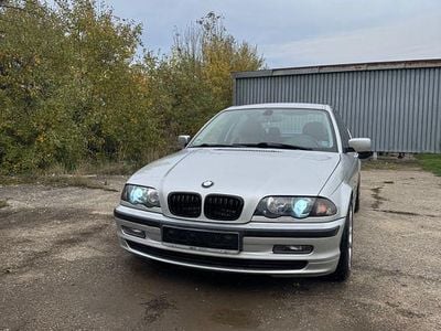 BMW 323