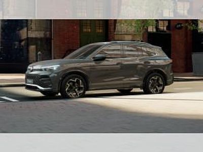 Neu VW Tiguan R-line 150 PS (110 kW) 2026 Grau (uranograu) SUV