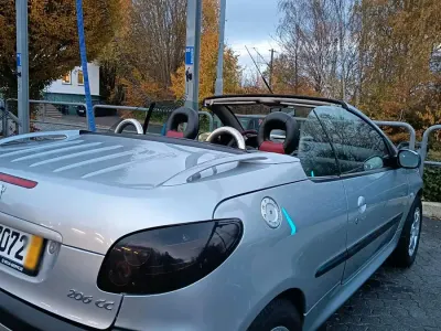 Gebraucht Peugeot 206 136 PS (100 kW) 2001 Grau Cabrio