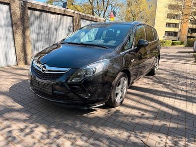 Second-hand Opel Zafira Tourer 165 CP (121 kW) 2012 Negru Monovolum