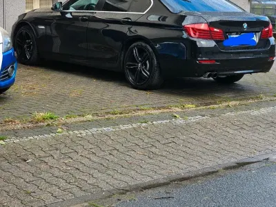 Gebraucht BMW 520 190 PS (139 kW) 2015 Schwarz Limousine