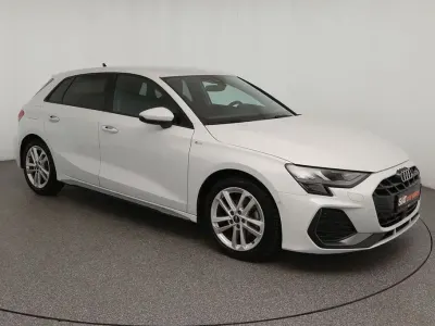 Używany Audi A3 S-Line 150 KM (110 kW) 2025 Biały Sedan/Limuzyna