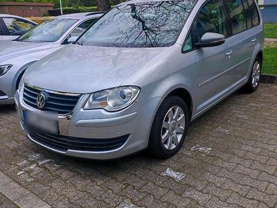 Usata VW Touran 140 CV (102 kW) 2010 Argento Monovolume