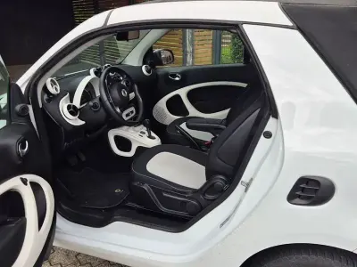 Gebraucht Smart ForTwo Cabrio Passion 75 PS (55 kW) 2017 Weiß Cabrio