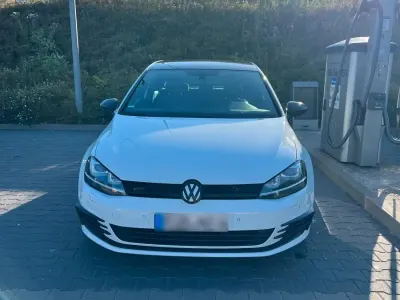 Gebraucht VW Golf VII 150 PS (110 kW) 2015 Weiß Coupé